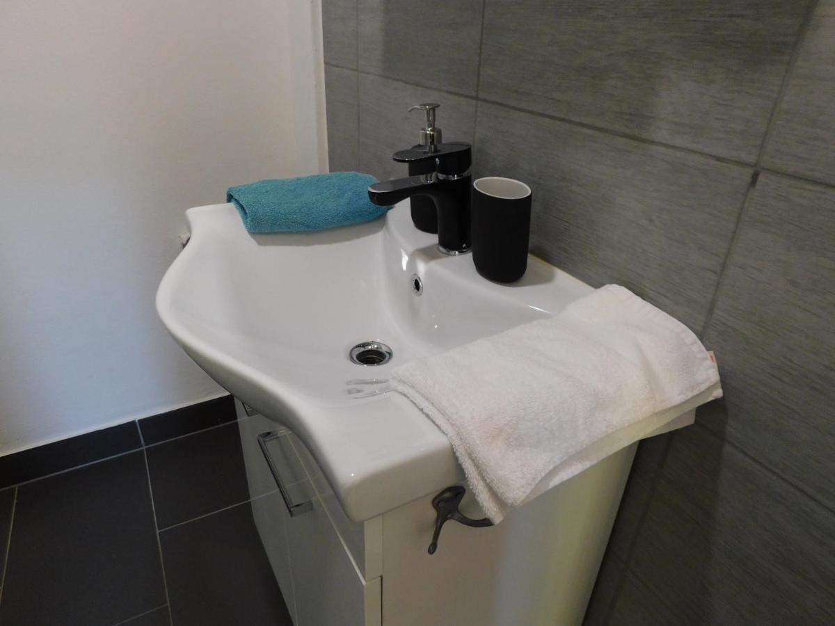 Ledek Apartment Ljubljana Eksteriør bilde