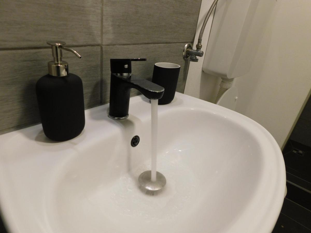 Ledek Apartment Ljubljana Eksteriør bilde